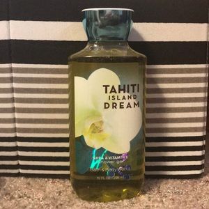 Bath & Body Works: Shea & Vitamin E shower gel.